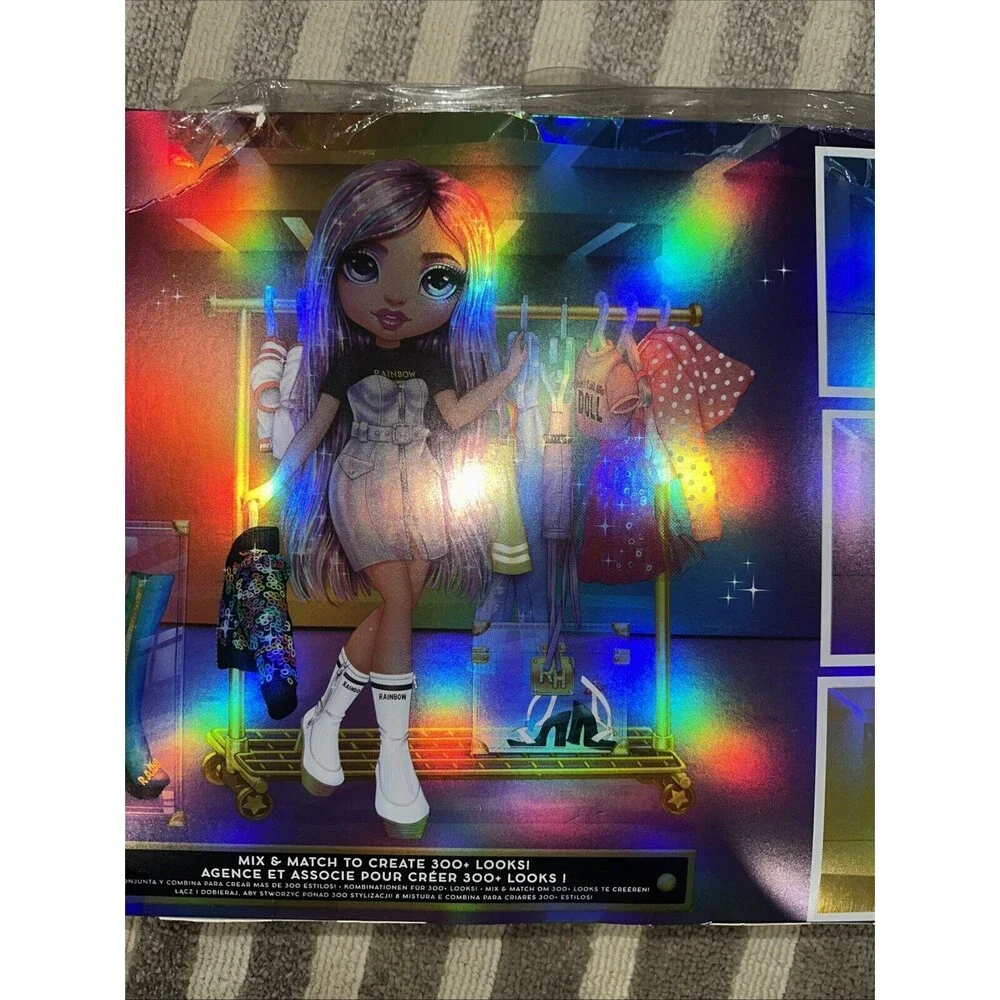 MGA Rainbow High Avery Styles Fashion Studio Doll Playset 300+ Looks Damaged Box